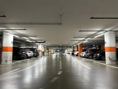 Migros Mülimärt Car Park